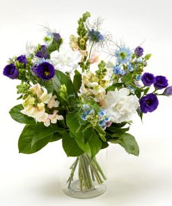 Glad og luftig buket