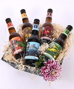 Gavekasse med specialøl, pyntet