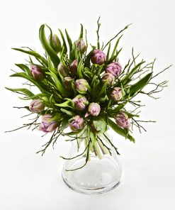 Frisk buket lyslilla tulipaner