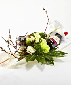 Vindekoration på fad med blomster