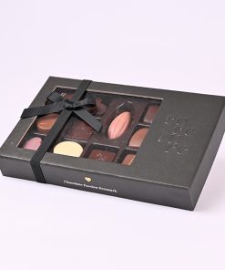 Chokoladeæske med delikate chokolader