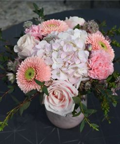 Buket i lyserøde blomster