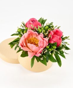 Skøn blomsteræske med bonderoser