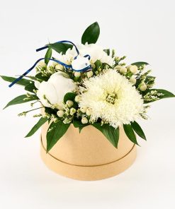 Lys student blomsteræske med blå hue