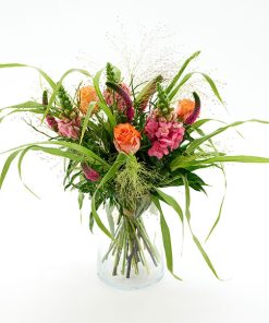 Frisk og farverig buket