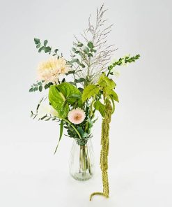 Kreativ buket, årstidens blomster