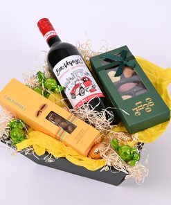 Påskekurv med alkoholfri rødvin