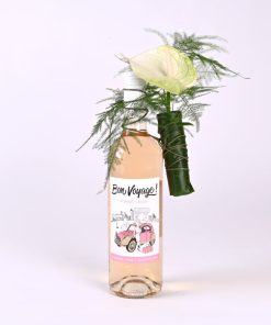 Alkoholfri rosévin med smuk blomsterpynt