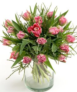 Frisk buket lyserøde tulipaner