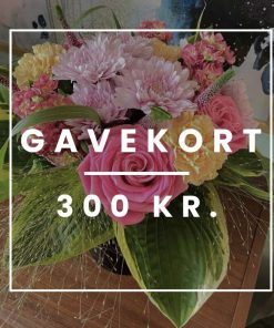 Billede af en buket, hvor der står "Gavekort 300 kr." som tekstoverlay